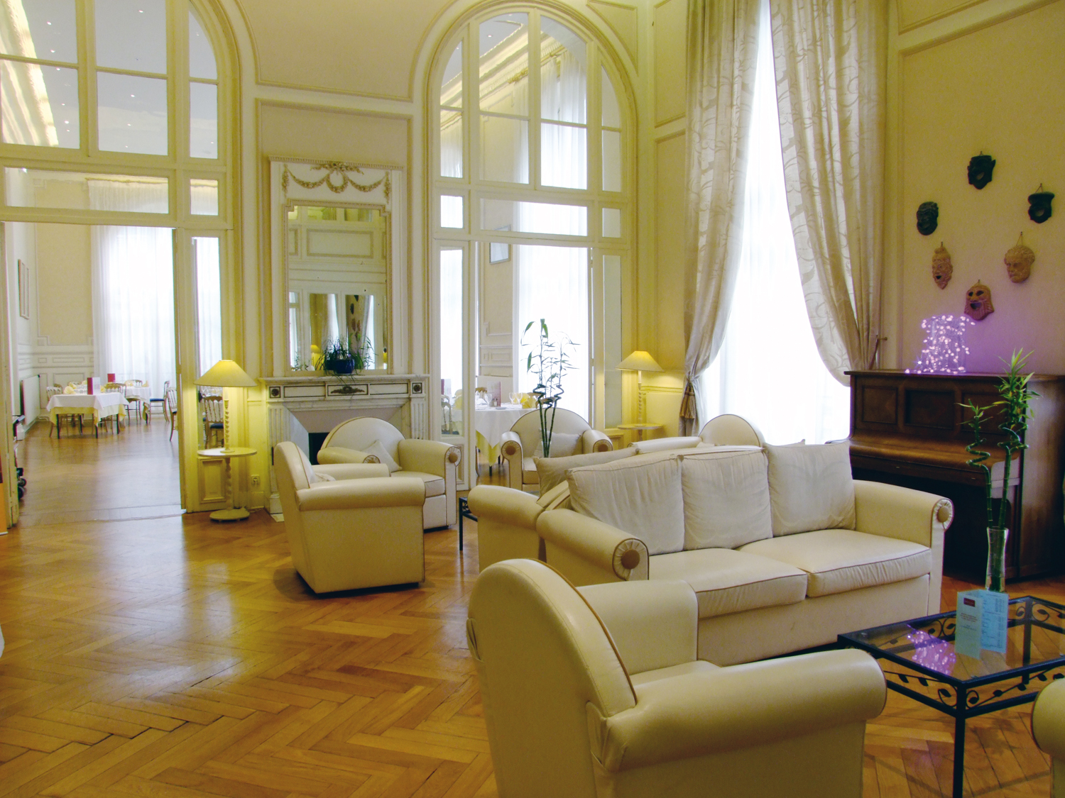 St-Nectaire-Mercure-Salon01