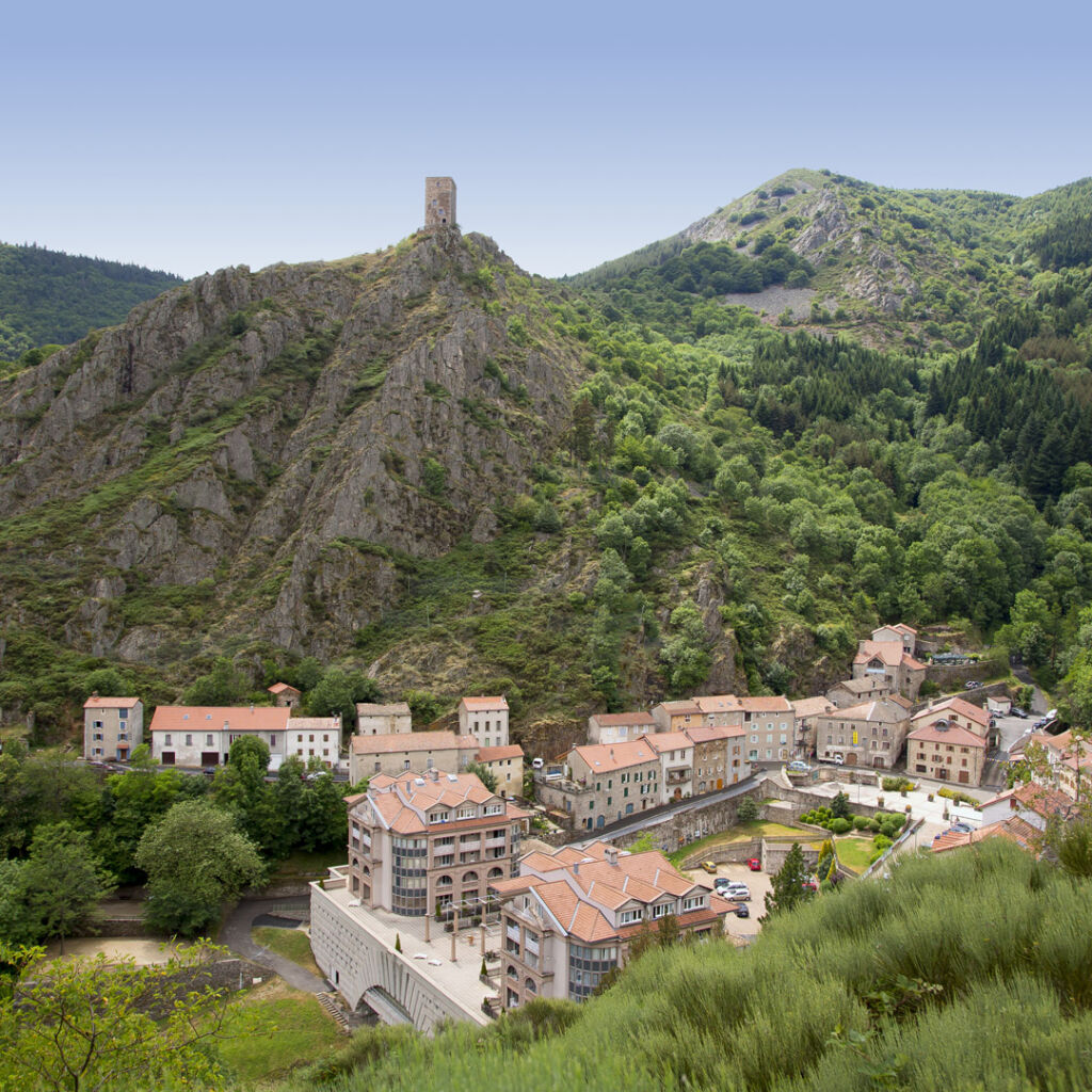 1080x1080-ete-en-peignoir-saint-honore-les-bains-2